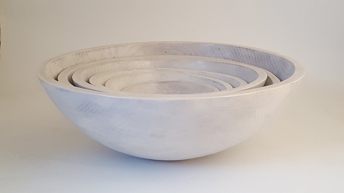 White Pearl Round 15&quot; Bowl