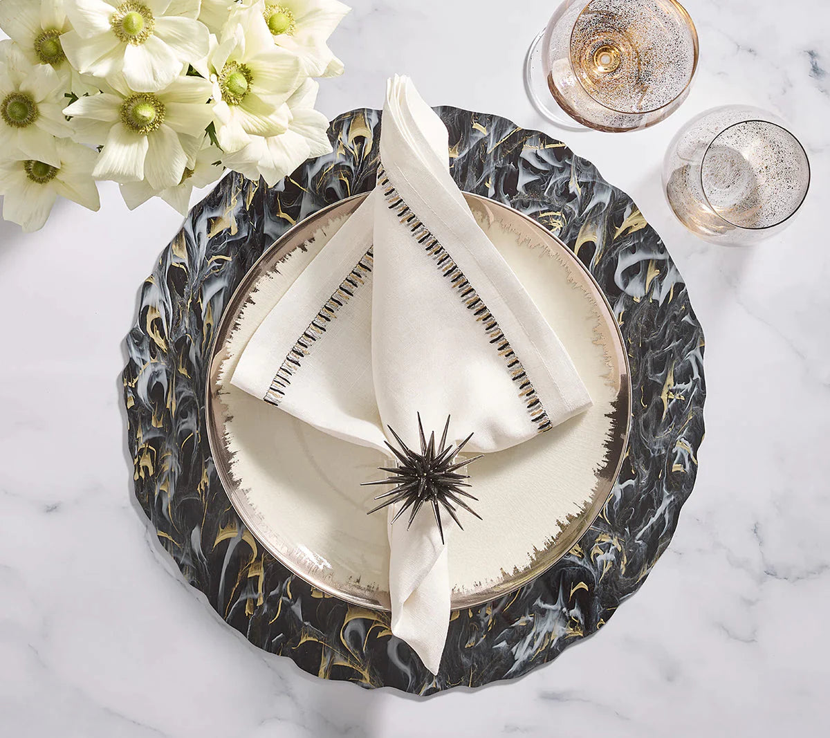 Marbled Placemat in Black, Gold &amp; White, Single (D)