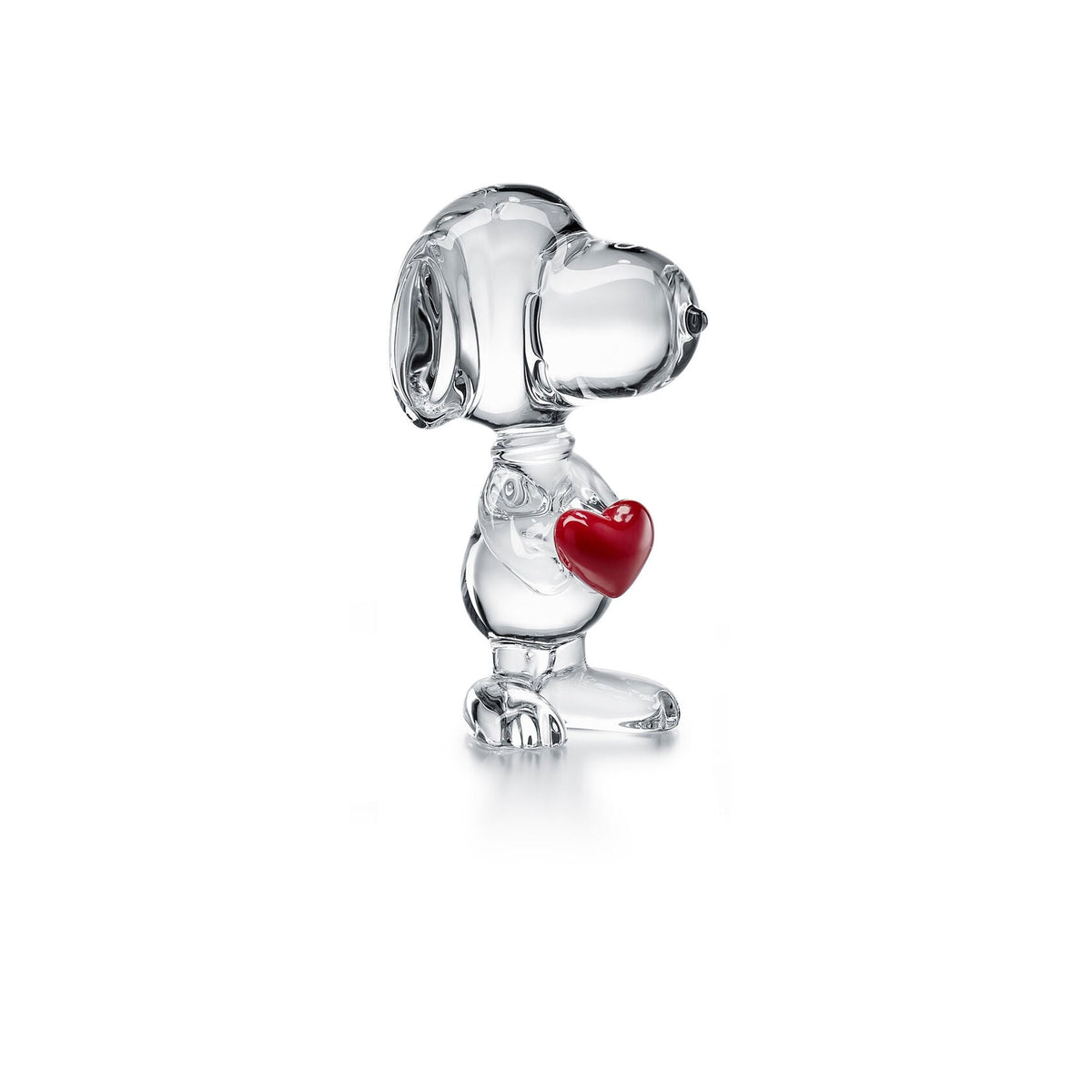 Snoopy, Holding Heart